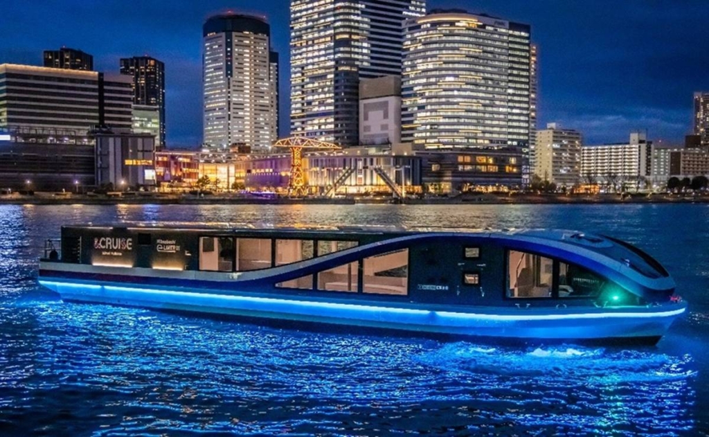 国内初の民間フル電動定期旅客船「＆CRUISE」は内装にも再生材