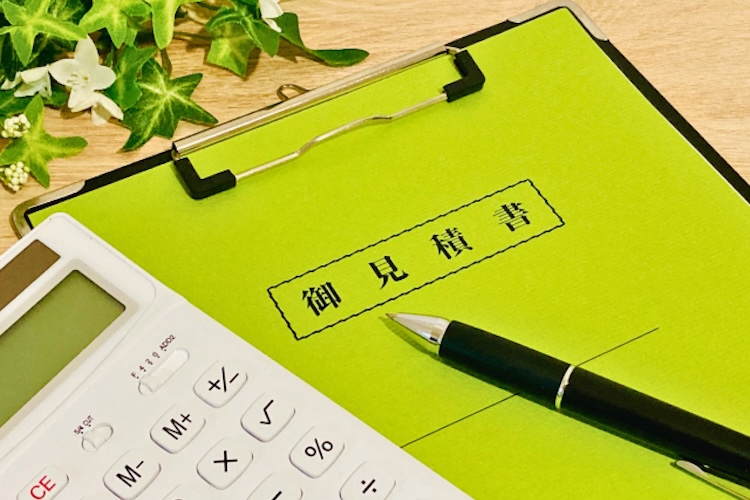 遺品整理で見積もりを取るべき理由2選！注意点や費用を抑えるコツも紹介