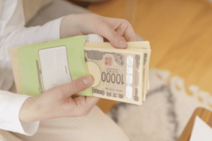 遺品整理で現金に関するトラブル4つ