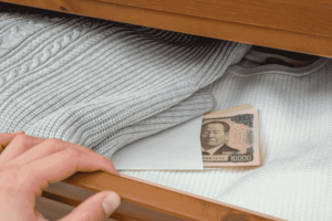 遺品整理で現金が見つかりやすい場所8つ