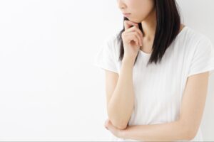 汚部屋の掃除を先延ばしにすることでメンタルに及ぼす影響