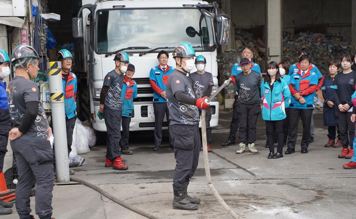 他人事ではないゴミ収集車の火災事故～弊社では毎春訓練を実施しており